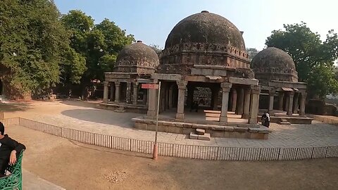 Me and meeting Hauz Khaz 🇧🇦 🇮🇳 #delhi #hauzkhas #bosnia