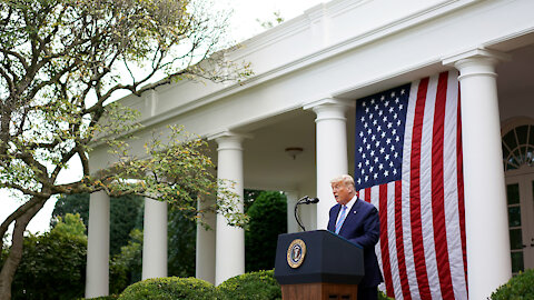 Trump leaves the White House with the Marine One and goes to several rallies!