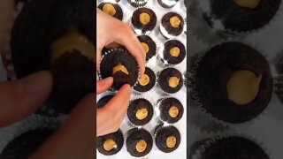 Reese’s Cupcakes tiktok drippycakes