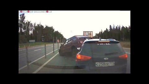 Car Crash Compilation 2022 - Driving fails, Dash cam crashes #10