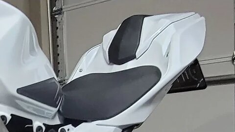 Ninja 400 Rear Cowl 'Pearl Blizzard White' |$200?? Worth it?/is It For you?