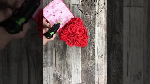 Valentine Rose Gift Box - Shorts - Easy DIY