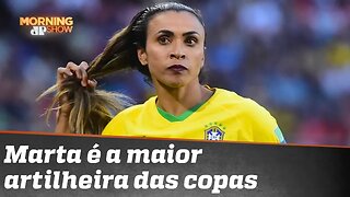 “Marta se torna a maior artilheira das Copas.” Esse título te incomoda?