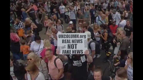 Freedom protesters set off from Parliament Square towards Downing Street