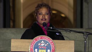 Mary Louise Lee and the Colorado Symphony perform ‘Amazing Grace’ at evening of remembrance