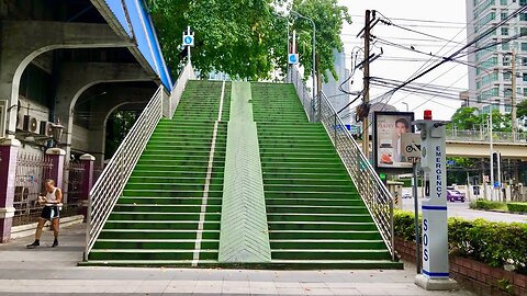 Walking in Bangkok: The Green Mile Sky Walk