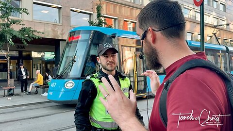 Bottle smashed and cops shut us down as we attempt to preach to drug addicts | Oslo, Norway