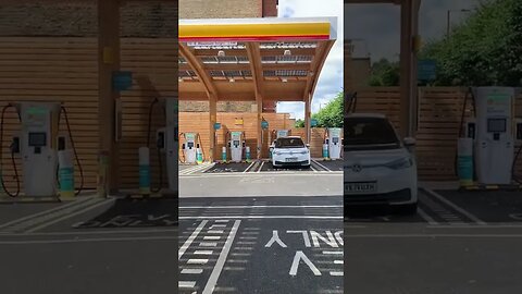 The Fast Charge Local Ultra-Rapid EV Charging Hub by Shell😵 Future! 😱