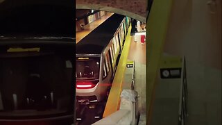 Urban Montreal Transit #viralvideo #train #montreal #subway