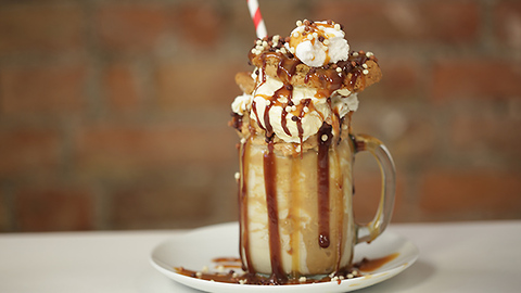 How to make a peanut butter freakshake