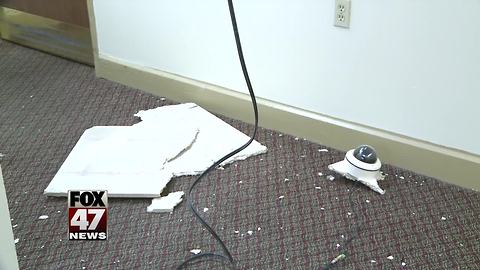 Lansing police investigate early morning vandalism at apartment building