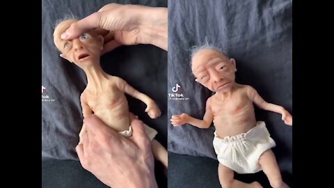 A game in the form of an old man, my child is still afraid of it because it looks so real😵😳
