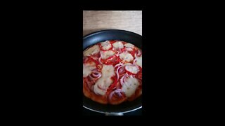 Pizza la tigaie #Shorts #viral #pizza