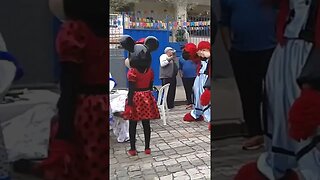 DANÇANDO NA PRAÇA COM FOFÃO, PATATI, MINNIE MOUSE E PALHACINHA PARA ALEGRIA DAS CRIANÇAS, LIKE