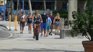 Locals and businesses along Fort Myers Beach prepare for Labor Day crowds
