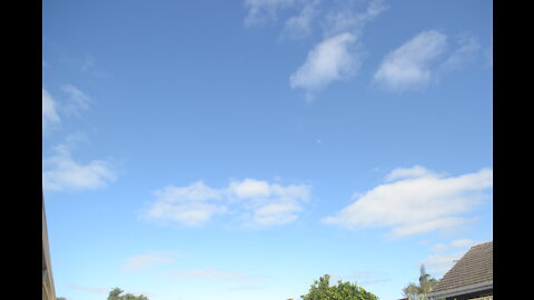 2021-01-05 Day time clouds with moon