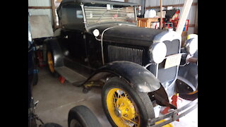 1930 ford roadster with a rumble seat