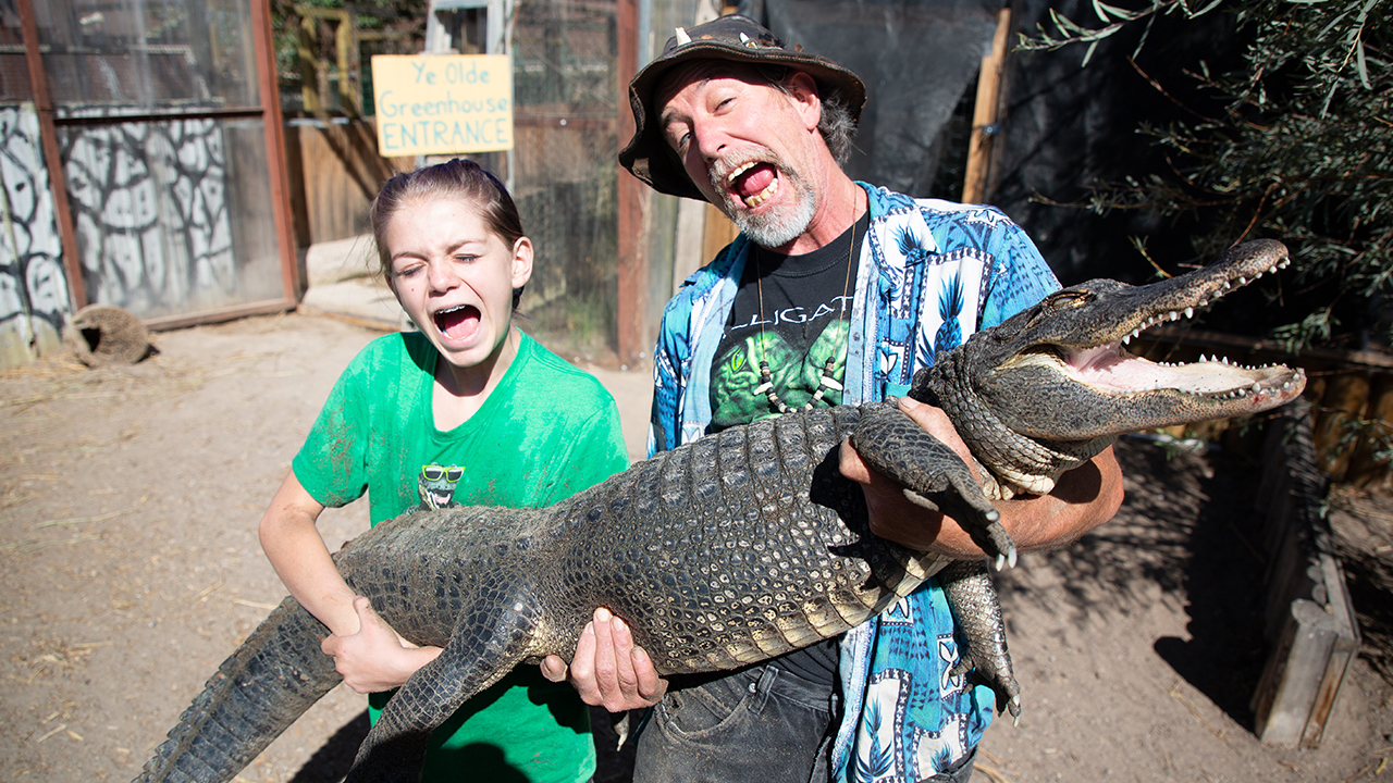 13-Year-Old Girl Wrangles Deadly Gators | BEAST BUDDIES