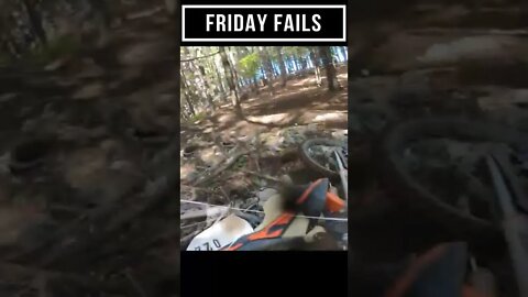 Friday fails WIPEOUT!!😲 I hit a tree🌲with my dirt bike in the 4th lap of the last fmsq enduro race🙈