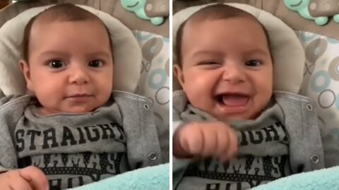 2-month-old Baby Flawlessly Says Hi To Mom