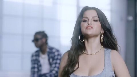 Rema, Selena Gomez - Calm Down (Official Music Video)