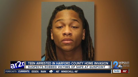 Teen arrested after robbing victims at gunpoint during home invasion