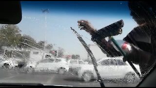 SOUTH AFRICA - Johannesburg - Window Washers (video) (CdQ)