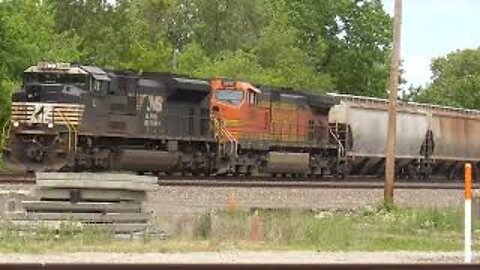 Norfolk Southern 13Q Manifest Mixed Freight with BNSF Power from Berea, Ohio May 28, 2022