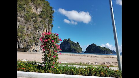 Very beautiful coastline of Ha Long Bay