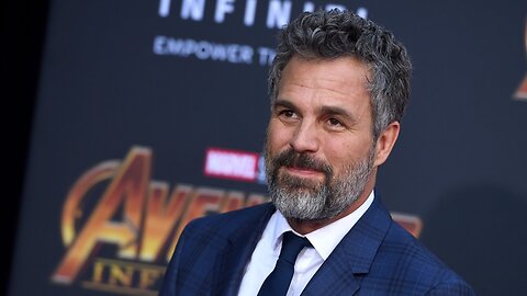 Marvel Ruffalo Encourages Fans To See 'Avengers: Endgame' Again With 'Fat Thor' Photo