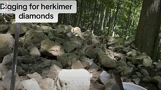 Digging for Herkimer diamonds with my hammer