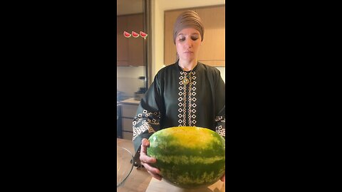 Let’s cut some watermelon 🍉