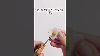 Transforming a Flat Daisy into an Adorable 3D Felt Flower