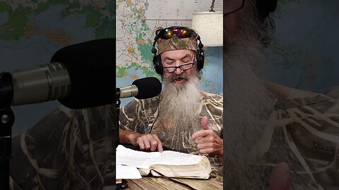 Phil Robertson: Church Leaders Are Here to SERVE!