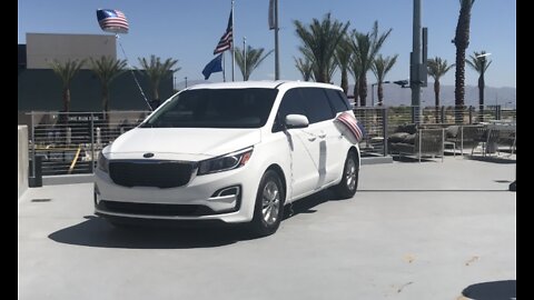 Las Vegas veteran, family receive surprise new car