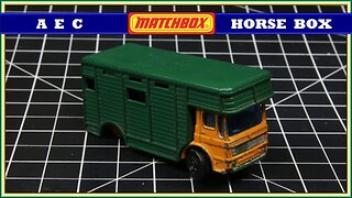 Matchbox #17E AEC Horsebox