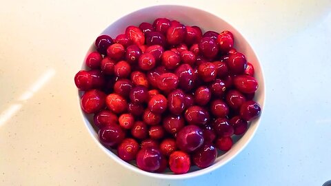 No Sugar Added Cranberry Sauce for Thanksgiving Dinner
