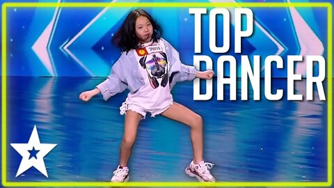 Central asia got talent |Can you believe how good this little girl is dancing|