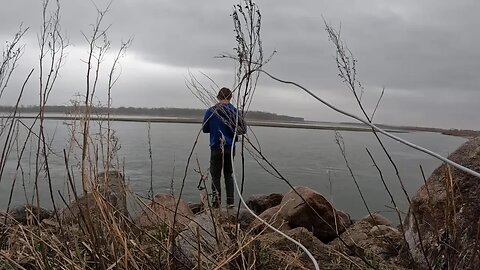 Fishing Live Steam! Missouri River Walleye!
