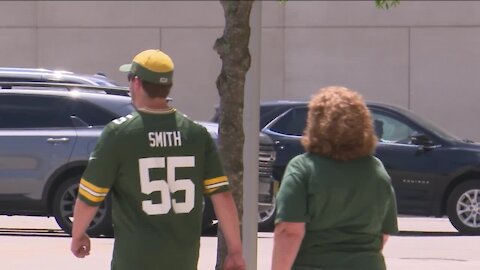 'Suck it up': Packers fans react to Aaron Rodgers' absence from mandatory minicamp