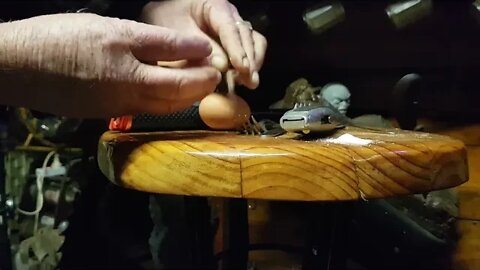 How to peel a boiled Egg, Beerdrinknaussie style .