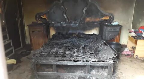 SOUTH AFRICA - Durban - 4 children burnt to death (Video) (NdW)