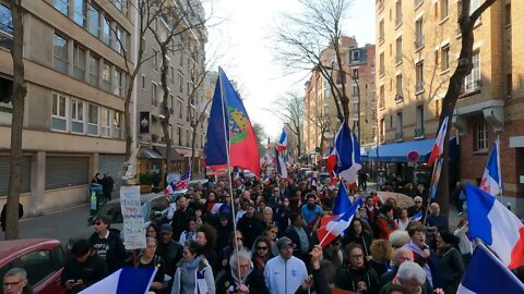 Manifestation contre le pass vaccinal place de Barcelone à Paris le 19/03/2022 - Vidéo 4