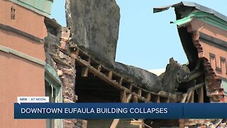 Building collapses in Eufaula