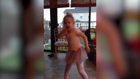 Tot Girl Totally Rocks “Roar”