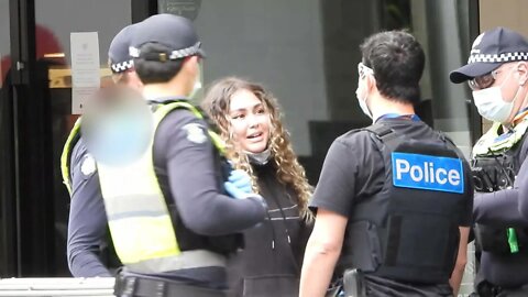 Teenage Girl Detained Bourke Street Mall - 1200hrs AEST 24/09/21 1200hrs AEST (z) 24/09/21 Video 6
