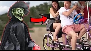 LADIES didn't expect it..😂🌲 Bushman prank!!