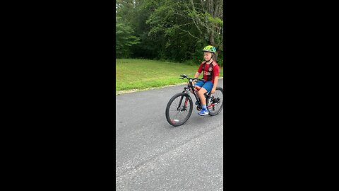 My brother doing no hands for the first time