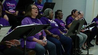 'You can feel the love': Local Alzheimer's patients find their voice through song