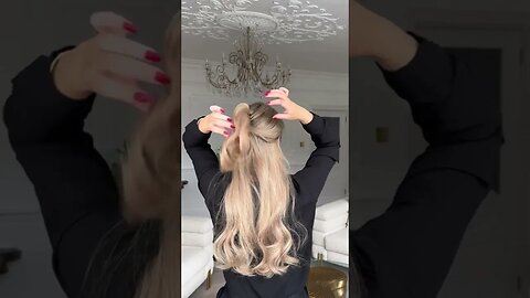 Just a quickie but it’s cute ✨ Hair extensions 22” cappuccino by foxylocks.com #quickhairstyle